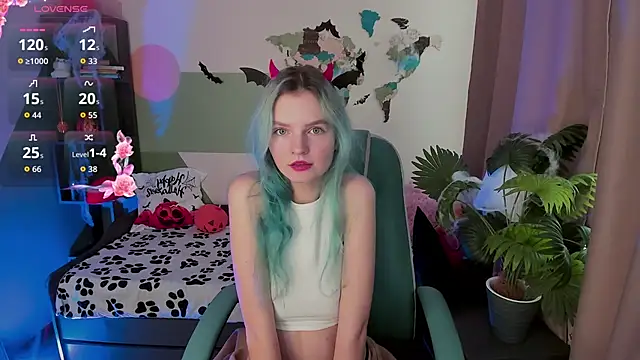 Snapshot of Lika_Sky chatting on 10/31/25, 11:11 Lika Sky online show from 10/31/25, 11:11