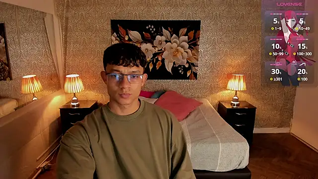 Snapshot of mike_wills3 chatting on 11/06/25, 03:18 mike wills3 online show from 11/06/25, 03:18