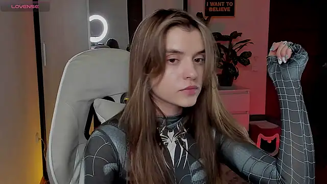 CharmingVixen online show from 09/24/25, 06:00