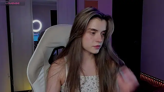 CharmingVixen online show from 09/26/25, 05:50