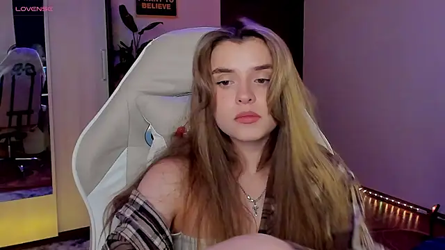 CharmingVixen online show from 10/05/25, 08:29