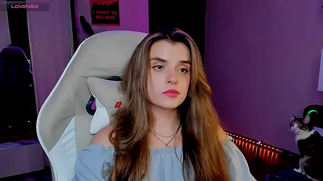 CharmingVixen online show from 10/08/25, 07:55