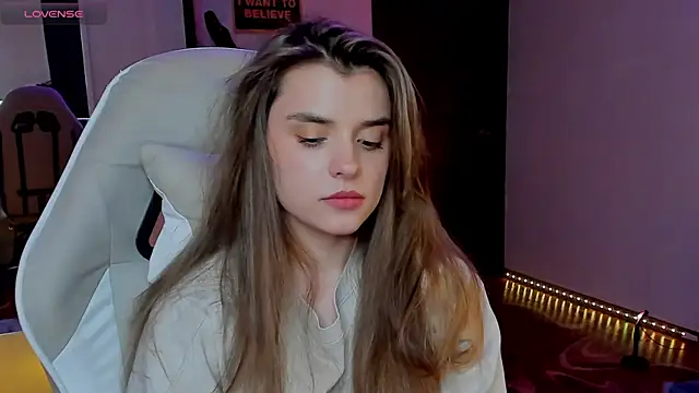 CharmingVixen online show from 10/09/25, 07:23