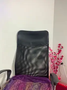 Snapshot of sweet-abbie chatting on 10/04/25, 12:19 sweet-abbie online show from 10/04/25, 12:19