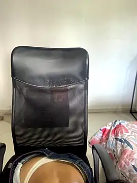 Snapshot of sweet-abbie chatting on 10/26/25, 04:24 sweet-abbie online show from 10/26/25, 04:24