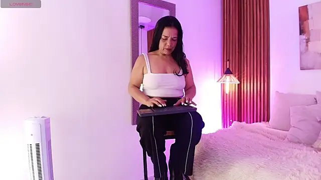 EvaGoddess  online show from 06/26/26, 08:02
