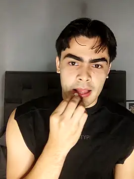 Snapshot of Mason_grey chatting on 10/01/25, 02:06 Mason grey online show from 10/01/25, 02:06
