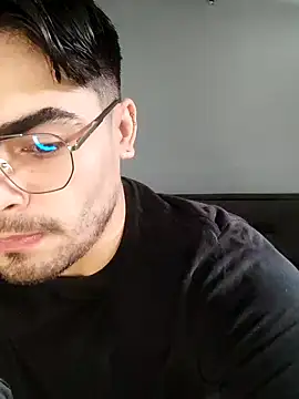 Snapshot of Mason_grey chatting on 10/28/25, 12:30 Mason grey online show from 10/28/25, 12:30