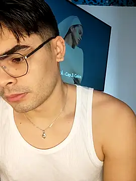 Snapshot of Mason_grey chatting on 10/30/25, 12:06 Mason grey online show from 10/30/25, 12:06