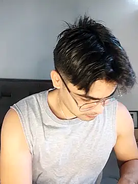 Snapshot of Mason_grey chatting on 10/31/25, 12:28 Mason grey online show from 10/31/25, 12:28