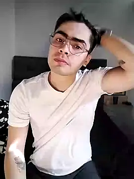 Snapshot of Mason_grey chatting on 11/05/25, 12:38 Mason grey online show from 11/05/25, 12:38