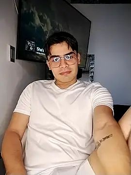 Snapshot of Mason_grey chatting on 11/06/25, 12:28 Mason grey online show from 11/06/25, 12:28