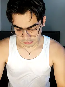 Snapshot of Mason_grey chatting on 11/15/25, 02:13 Mason grey online show from 11/15/25, 02:13