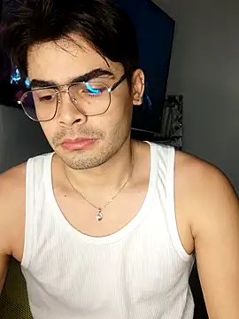 Snapshot of Mason_grey chatting on 11/17/25, 11:05 Mason grey online show from 11/17/25, 11:05