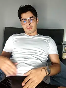 Snapshot of Mason_grey chatting on 11/20/25, 10:26 Mason grey online show from 11/20/25, 10:26