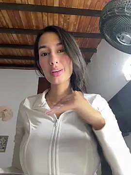 Julieta Duque online show from 03/17/26, 04:06