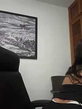 Julieta Duque online show from 06/24/26, 04:22