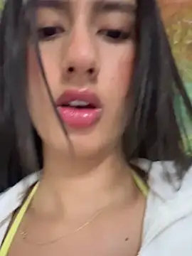 Julieta Duque online show from 08/04/26, 03:21