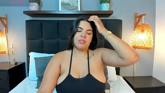 daniela crozee  online show from 10/04/25, 02:20