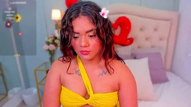 Snapshot of scarlett_rouss_ chatting on 09/21/25, 03:41 scarlett rouss online show from 09/21/25, 03:41