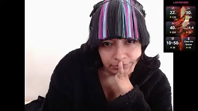 Snapshot of Acelinrose chatting on 10/13/25, 03:23 Acelinrose online show from 10/13/25, 03:23