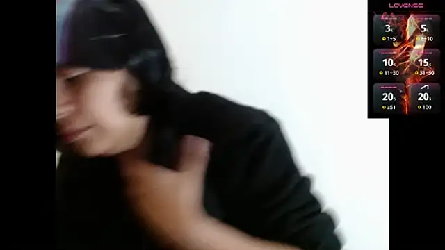 Snapshot of Acelinrose chatting on 10/23/25, 10:03 Acelinrose online show from 10/23/25, 10:03