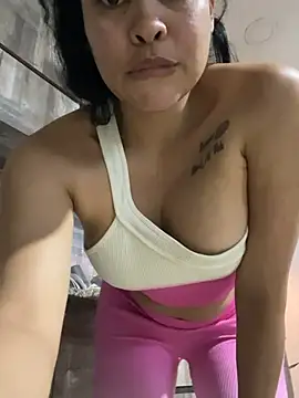 Snapshot of FOX_LATINA chatting on 03/03/26, 01:12 FOX LATINA online show from 03/03/26, 01:12