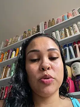 Snapshot of FOX_LATINA chatting on 03/15/26, 10:05 FOX LATINA online show from 03/15/26, 10:05