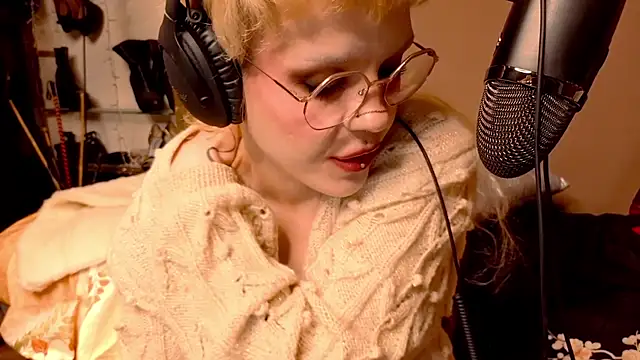 tacodeluxxxe online show from 12/01/25, 05:07