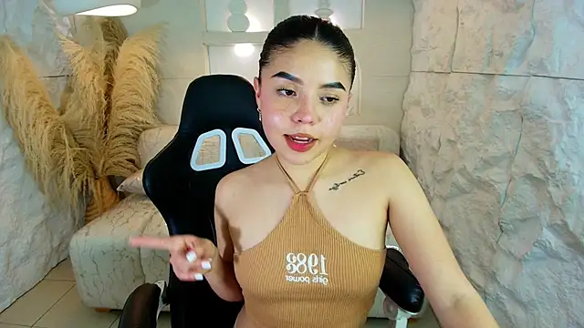 ambarina r online show from 10/21/25, 03:07