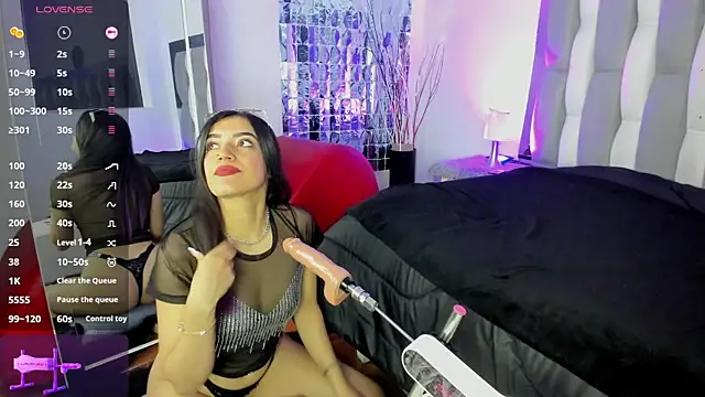 Snapshot of IsaDiiaz chatting on 10/04/25, 04:10 IsaDiiaz online show from 10/04/25, 04:10