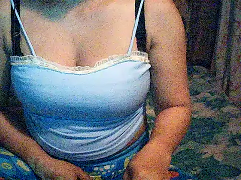 Snapshot of Hot_aya0516 chatting on 10/03/25, 12:46 Hot aya0516 online show from 10/03/25, 12:46