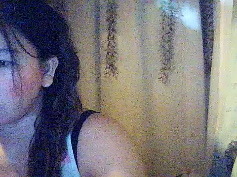 Snapshot of Hot_aya0516 chatting on 10/22/25, 08:19 Hot aya0516 online show from 10/22/25, 08:19