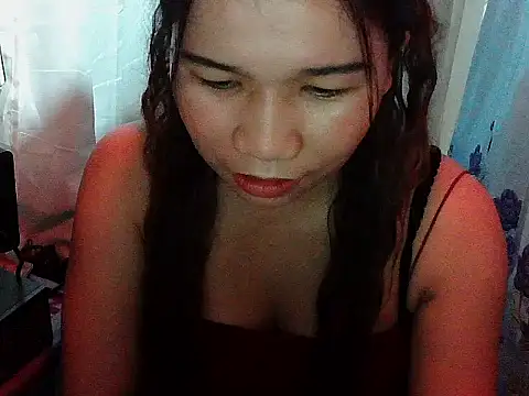 Snapshot of Hot_aya0516 chatting on 11/14/25, 01:10 Hot aya0516 online show from 11/14/25, 01:10