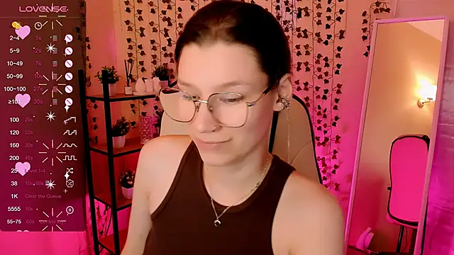 LinaBlossom  online show from 06/13/26, 03:15
