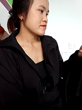 Snapshot of Norah-h chatting on 10/07/25, 03:04 Norah-h online show from 10/07/25, 03:04