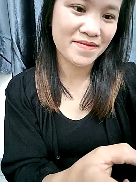 Snapshot of Norah-h chatting on 10/13/25, 02:39 Norah-h online show from 10/13/25, 02:39