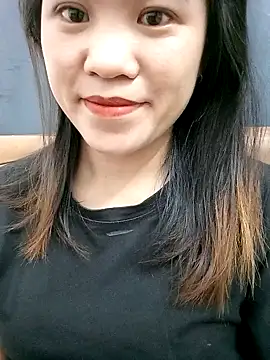 Snapshot of Norah-h chatting on 10/18/25, 03:02 Norah-h online show from 10/18/25, 03:02