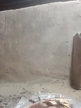 Snapshot of Norah-h chatting on 10/24/25, 02:13 Norah-h online show from 10/24/25, 02:13