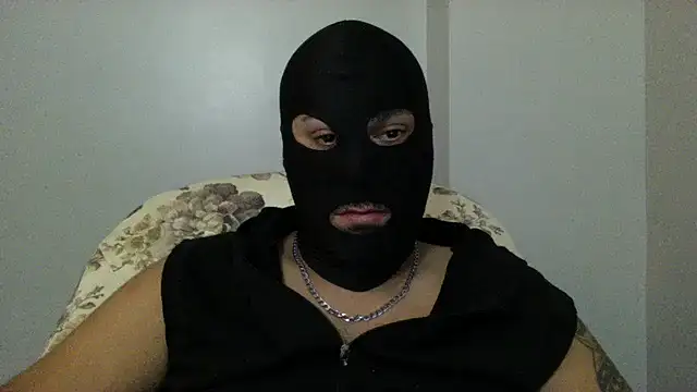 izlebeni  online show from 09/25/25, 12:03