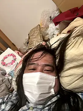 Snapshot of mino_bitter chatting on 10/15/25, 03:12 mino bitter online show from 10/15/25, 03:12