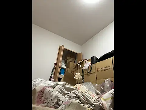 Snapshot of mino_bitter chatting on 10/19/25, 01:23 mino bitter online show from 10/19/25, 01:23