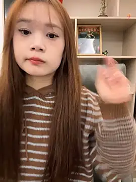 YY-27 online show from 10/27/25, 05:55