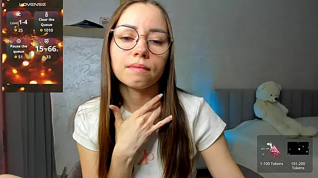 Snapshot of fun_nd_bun chatting on 04/18/26, 01:42 fun nd bun online show from 04/18/26, 01:42