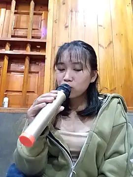 Snapshot of Suzuki_see chatting on 11/06/25, 02:01 Suzuki see online show from 11/06/25, 02:01