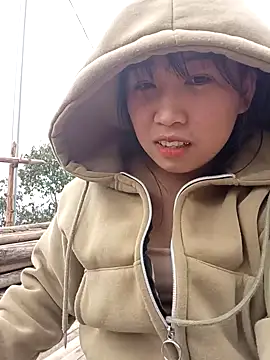 Snapshot of Suzuki_see chatting on 11/07/25, 02:11 Suzuki see online show from 11/07/25, 02:11