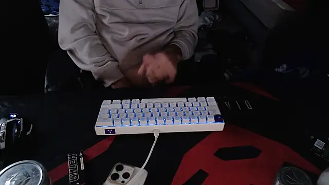 Snapshot of geil20CM2 chatting on 10/13/25, 04:40 geil20CM2 online show from 10/13/25, 04:40