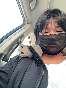 Snapshot of Tang-88 chatting on 11/14/25, 02:43 Tang-88 online show from 11/14/25, 02:43