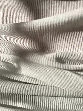 Snapshot of Tang-88 chatting on 11/17/25, 03:23 Tang-88 online show from 11/17/25, 03:23