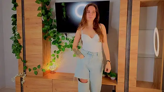 TiffanyBrooklin online show from 09/23/25, 04:43